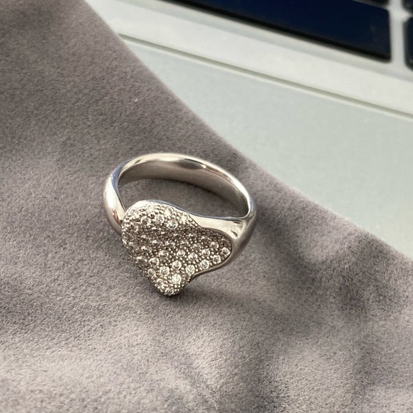 Tiffani platinum diamond ring - Picture 3 of 6
